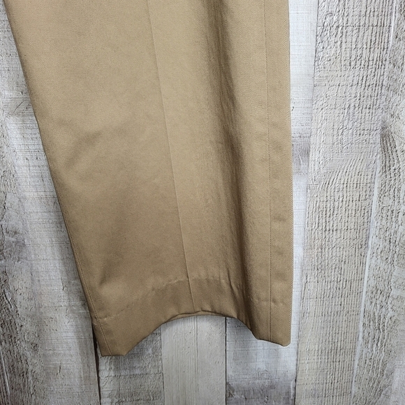 L.L Bean Dress Pants. 100% Cotton. Size 37. Item # 0KGD4 - Picture 7 of 11